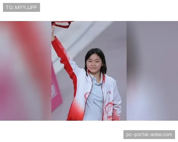 全红婵过年在家喝奶茶不怕变胖,母亲回应退役计划:不干涉随她自己 全红婵过年在家喝奶茶不怕变胖,母亲回应退役计划:不干涉随她自己