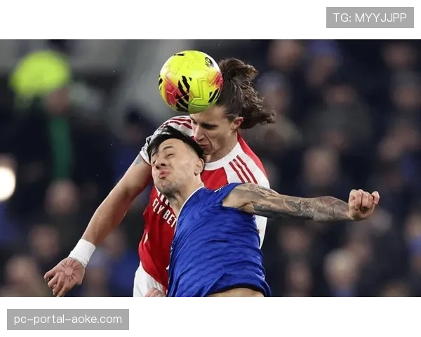 英超争冠关键战半场：阿森纳1-0领先曼城，萨卡点射破门。